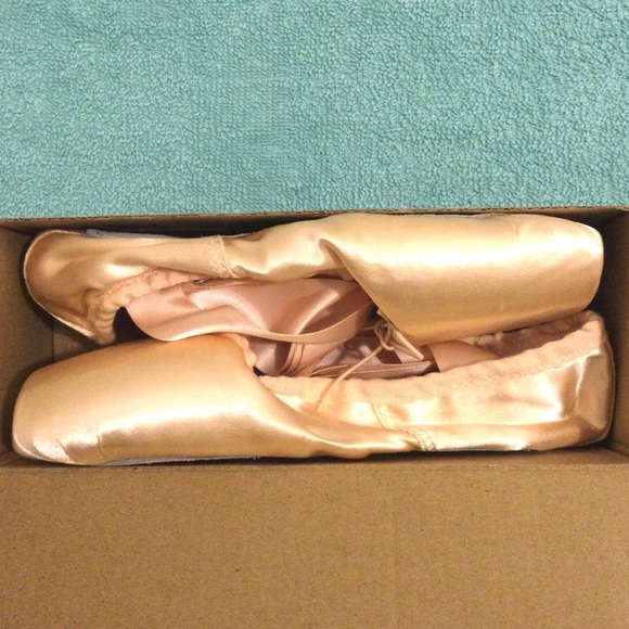 Pink Satin Ballet Pointe Slippers - Picture 7 of 9